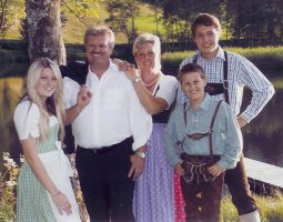 Familie Trixl bei festlichen Anlaessen.jpg